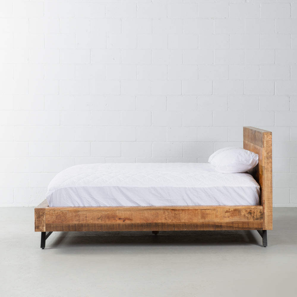 MAURA - Mango Wood Bed